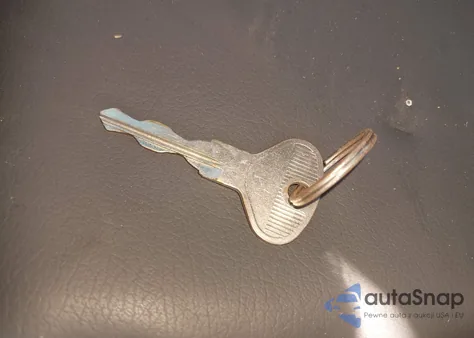 1985 Porsche 944 z USA, uszkodzony, nr VIN WP0AA0949FN455352